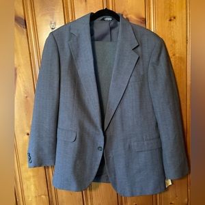 Size Medium Men’s Dress Coat by Reedst James New